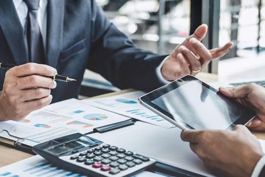 擔任企業法律代表人的外籍個人應注意事項